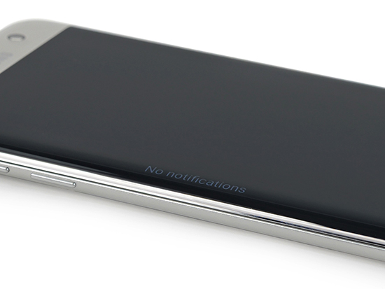 Thông báo trên màn hình cong của smartphone là gì?